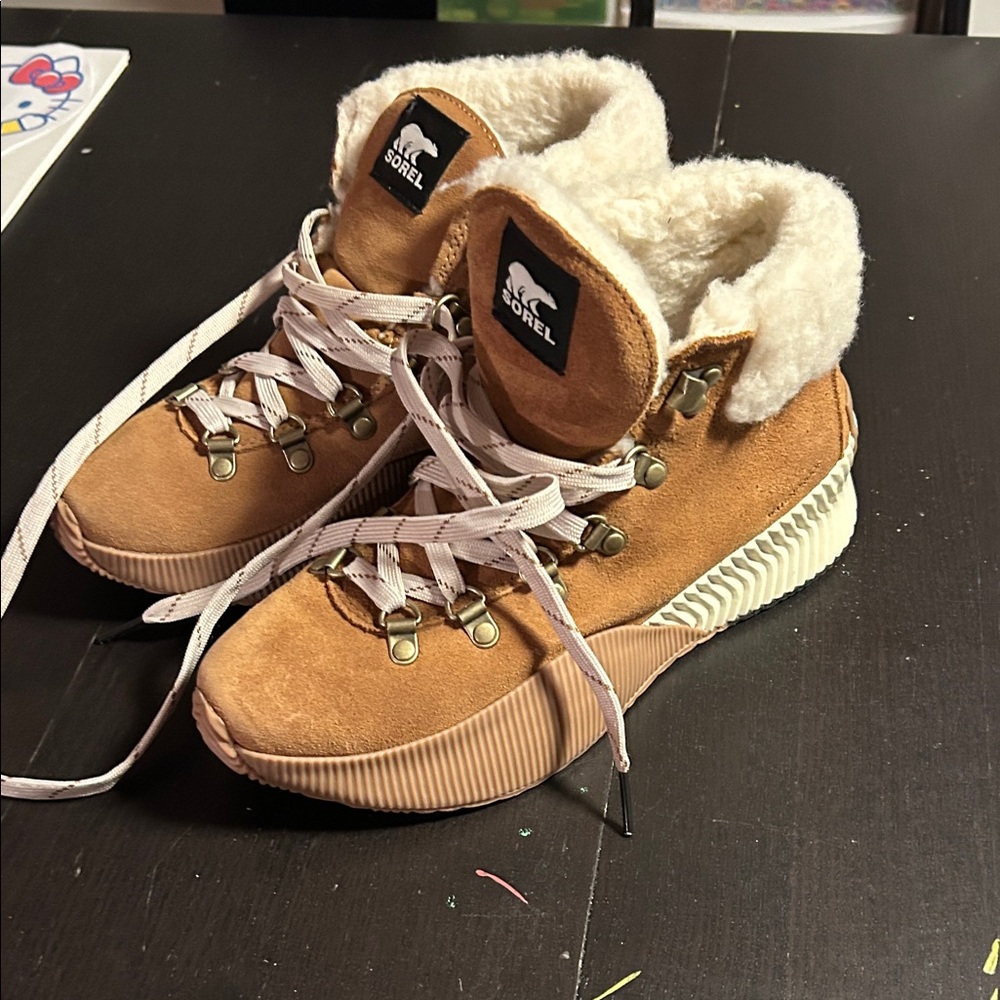 Sorel Women's Brown Winter Boots with Cream Lining